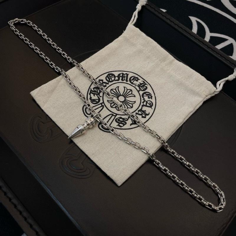 Ch*0me He**ts necklaces